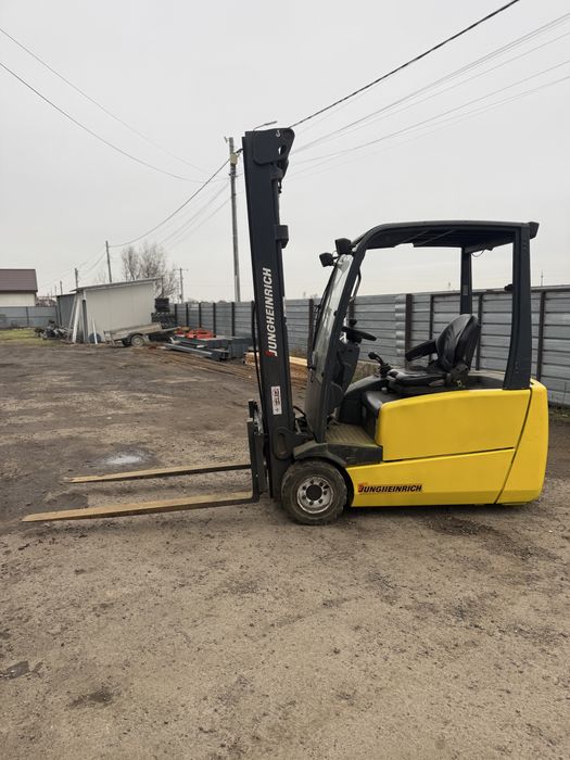 Linde transpaleta stivuitor electric