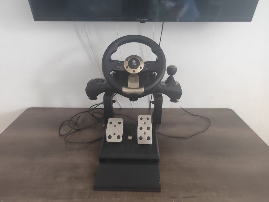 Titlu anunț: Volan Gaming Myria MG7419 cu Pedale (PC / PS4 / Xbox One / PS3) - Stare perfectă