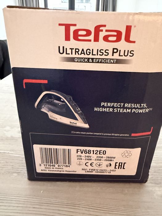 Fier de calcat tefal cu abur nou sigilat.