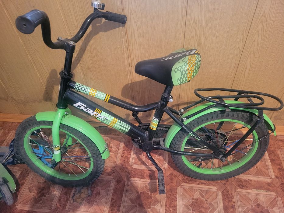 1 велосипед, 3 самоката