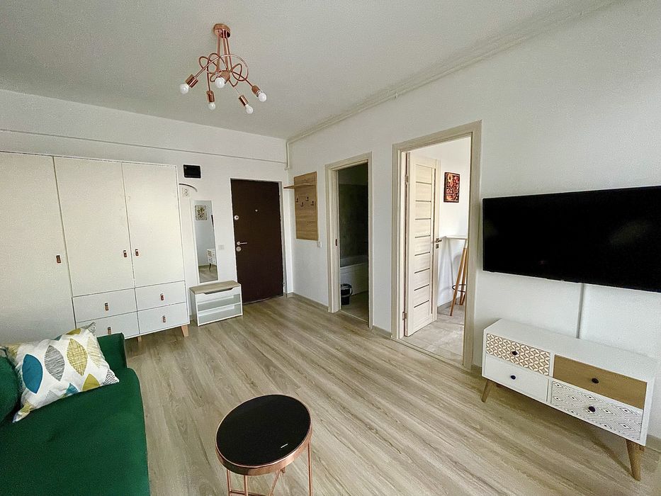 Inchiriez garsoniera mobilata elegant - Militari Residence