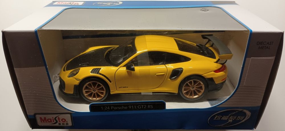 Macheta Porsche 911 GT2 RS 1:24 Maisto Special