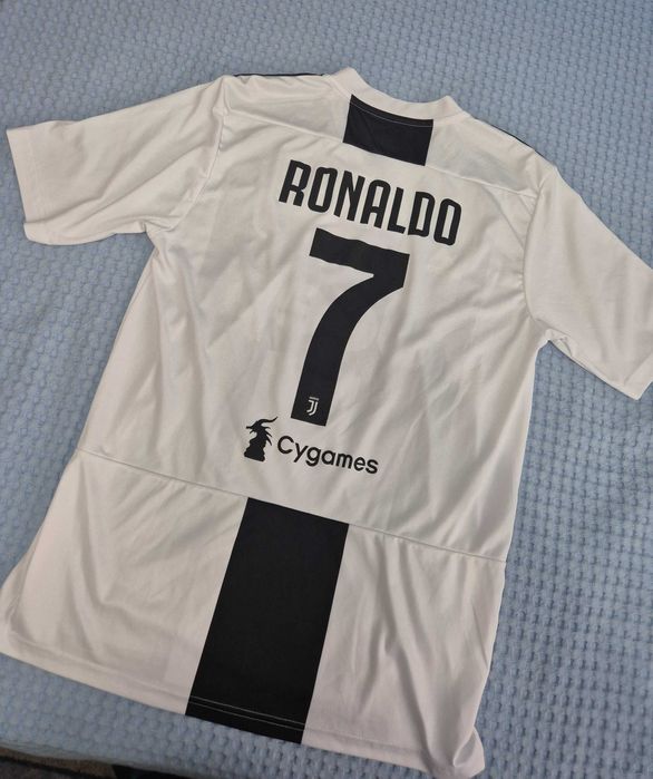 Футболни тениски