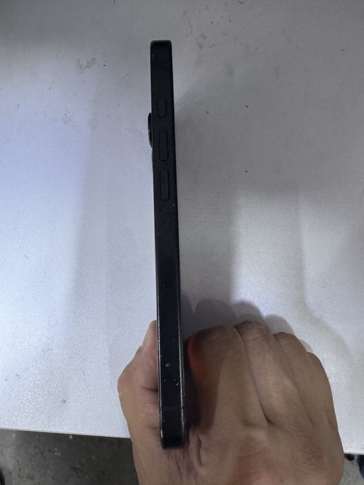 Iphone 16 pro karobkali simkartali 89%