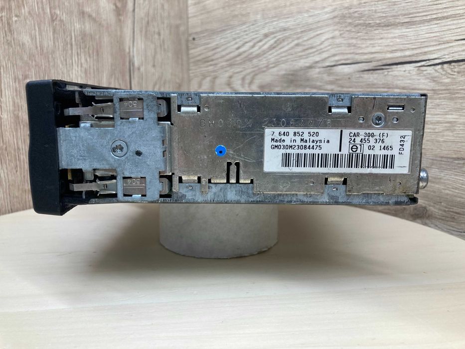Opel Radio Casetofon CD Player Blaupunkt CAR300 Omega Astra Vectra Corsa Zafira
