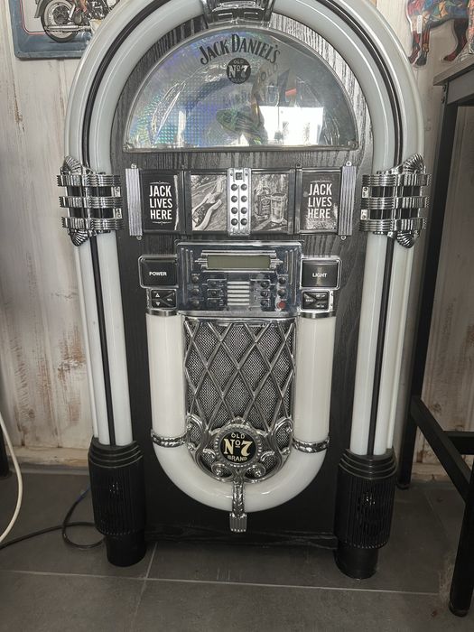 Juke box radio cu cd player