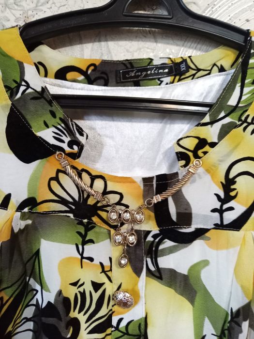 Продам женскую блузку