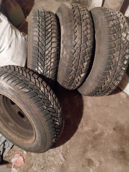 Зимни гуми с джанти за VW Passat b2- b3