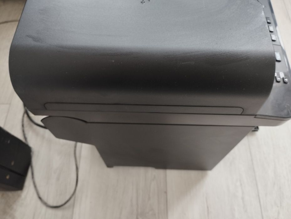 Продается Принтер лазерный hp 1536dnf MFP торг