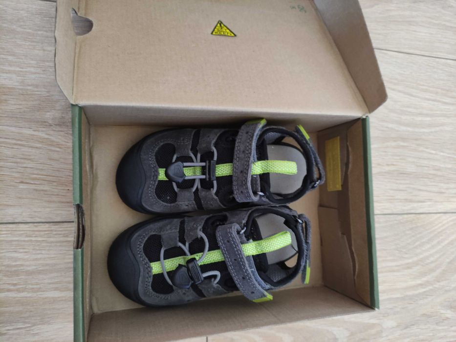 Детски сандали Кееn