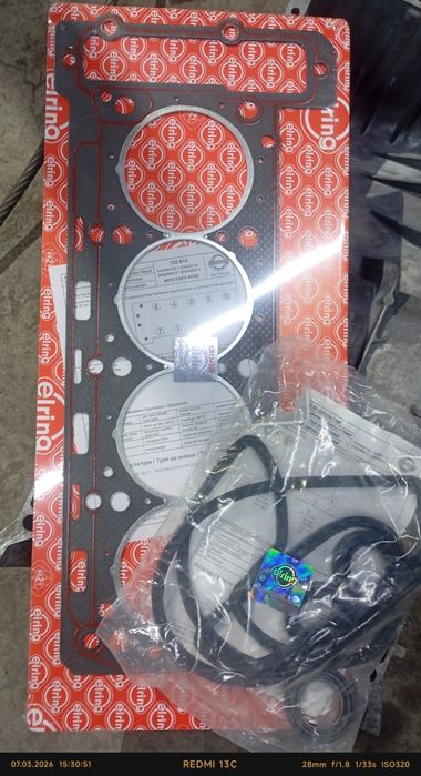 Продам двигатель Мерседес 111 2.2 бензин