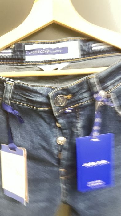 Дънки JACOB COHEN ! Чисто нов модел.Страхотен цвят.Налична серия 31-40