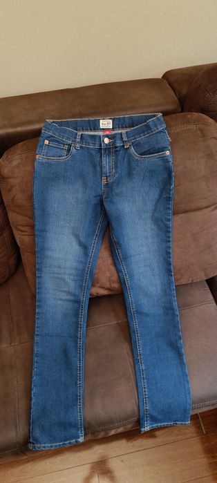 Джинсы для девочки-подростка