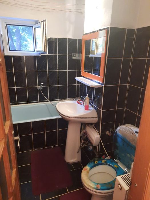 Inchiriez apartament 2 camere