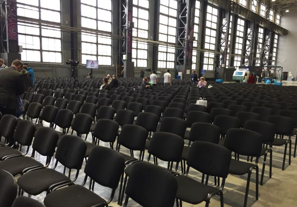 Аренда мебели и стулья