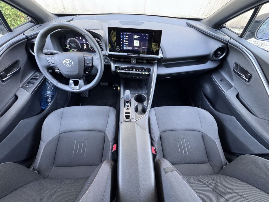 Toyota CHR 1.8 Hybrid 2024 usor avariat