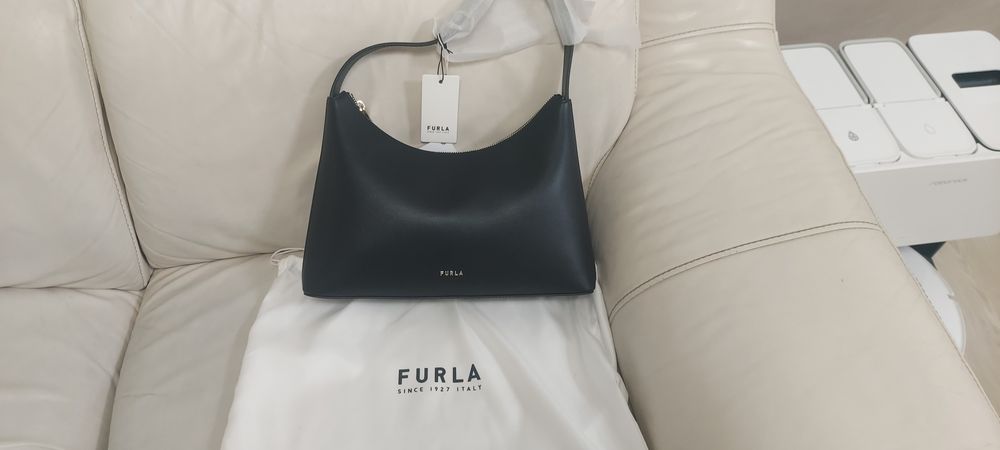 Оригинални чанти Furla и Patrizia pepe