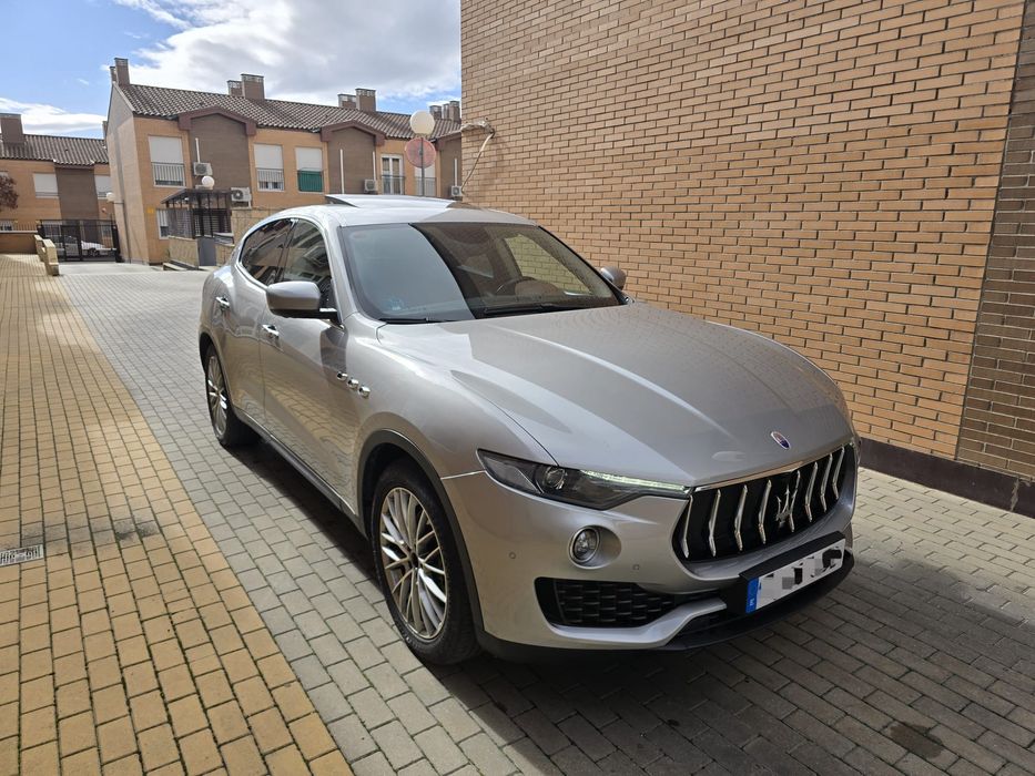 Maserati Levante 3.0 V6 diesel Q4 - 275 cp