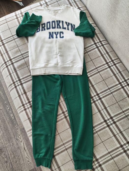 Продам детский костюм