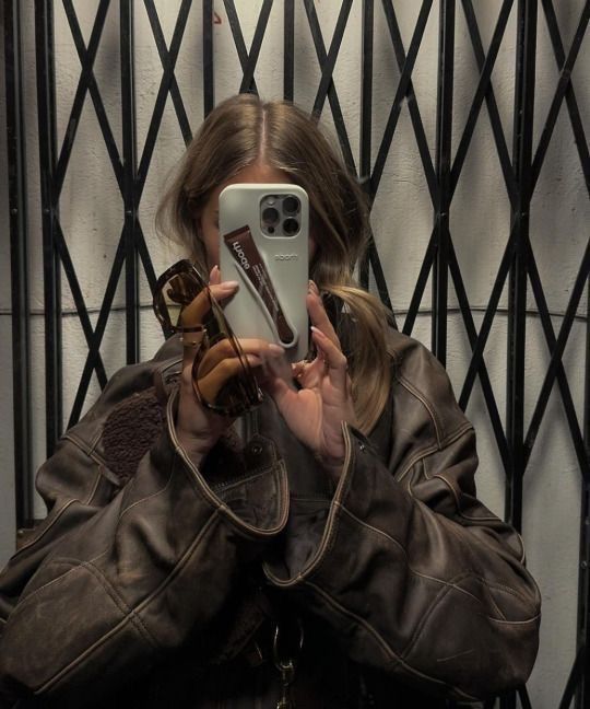 Чехол Rhode на 14 pro max серого цвета(оригинал)