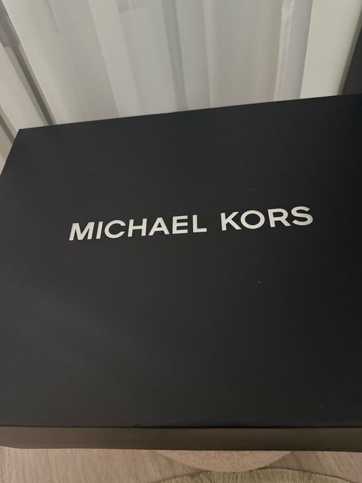 Коробка Michael Kors большая