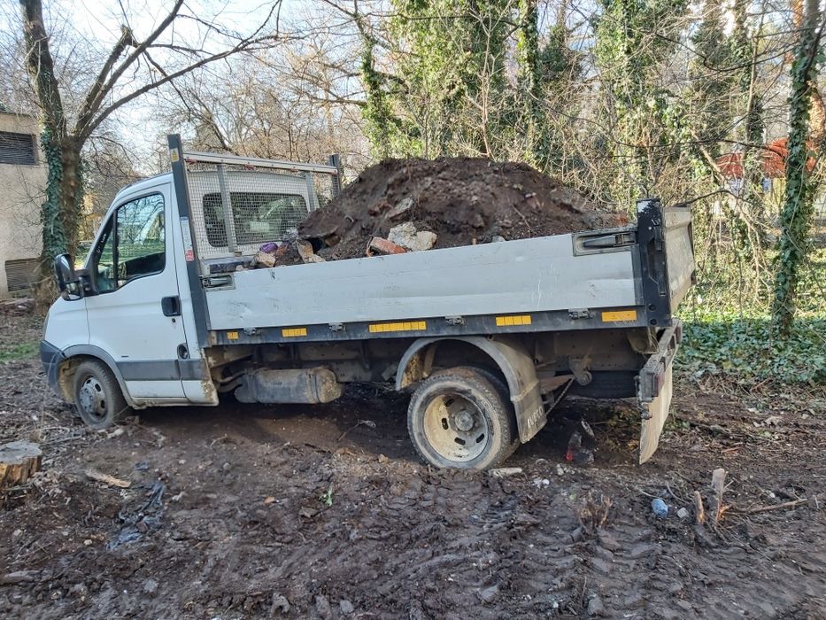 Lucrari bobcat demolari nivelari teren transport moloz