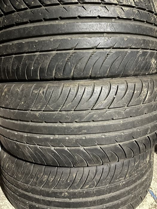 Продам диски с шинама 215/45/17