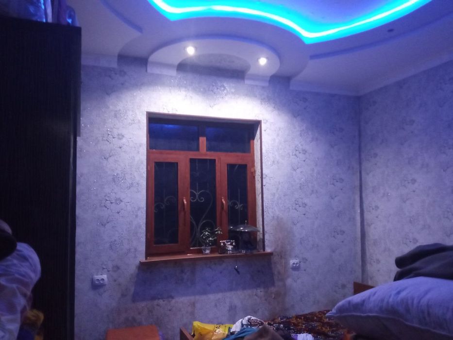 Янгийул.тум. Халкабод. Уч егочда  участка сотилади. 8,5 сот 4 хона.