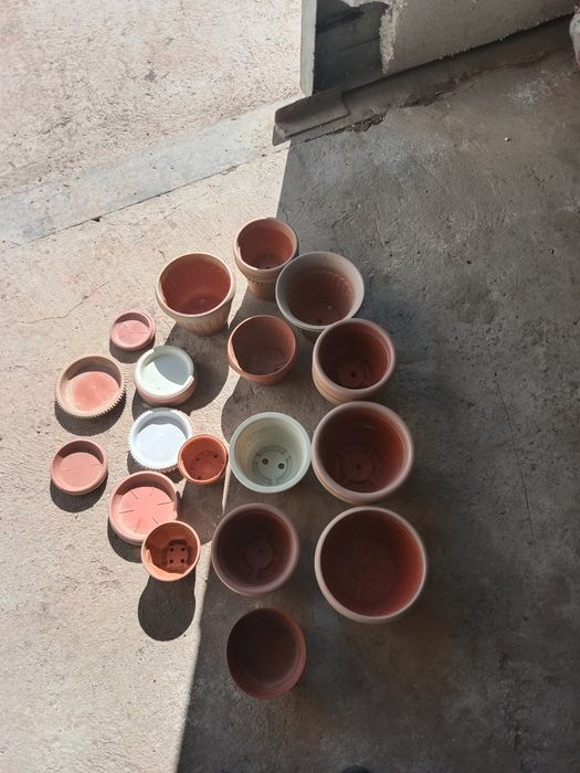 Продам горшки для цветов