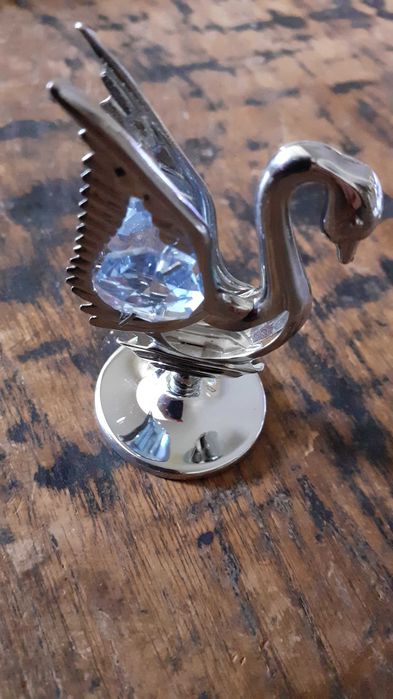 метален декоративен лебед CRYSTOCRAFT антикварен Swarovski кристали