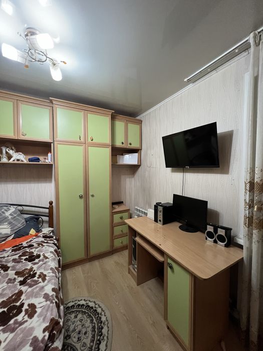 Продам качественный гарнитур