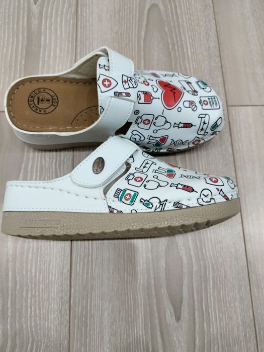 Женская обувь.    .