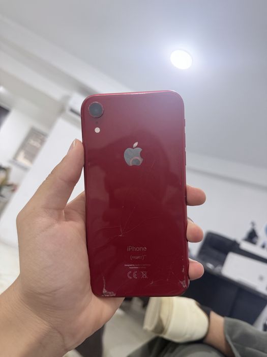 Iphone Xr продаю красный