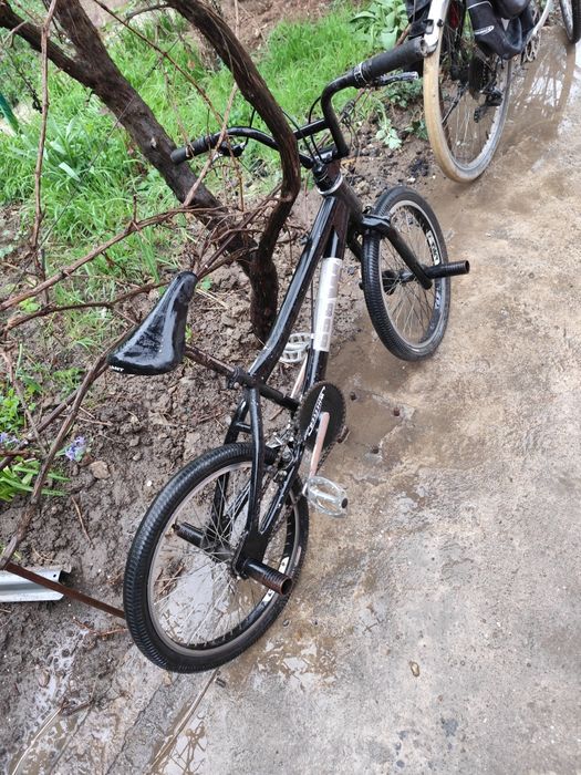 Vând BMX Ghidon 360 grade bări fata + spate