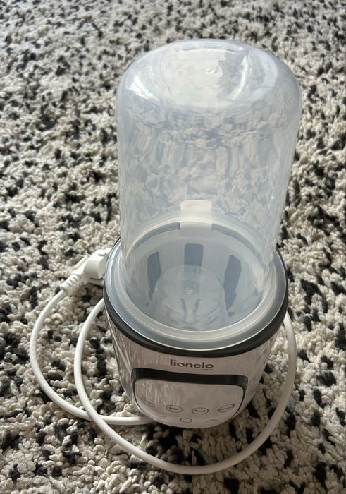 Sterilizator si incalzitor biberon Lionelo - de mici dimensiuni