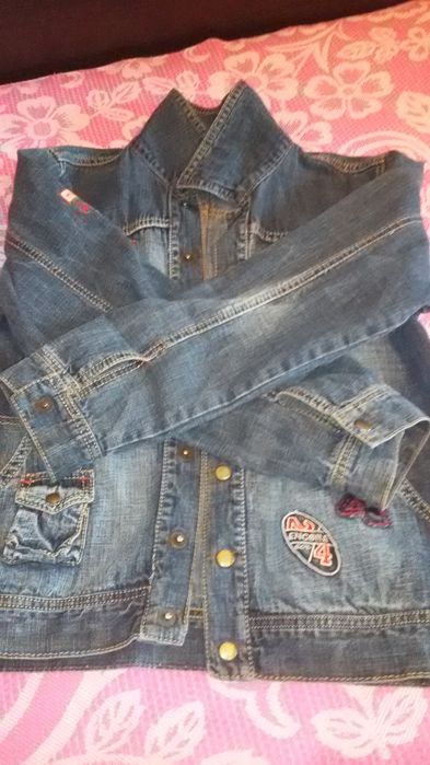 Срочно продам джинсовую куртку