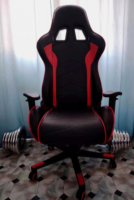 Продаётся игровое кресло