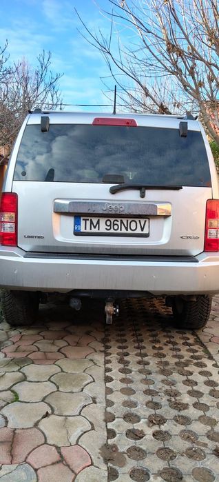 Vând jeep cherokee  ediție limitată 4x4 primul proprietar în România