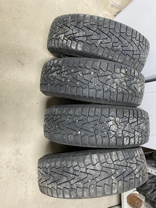 Продам покрышки с дисками