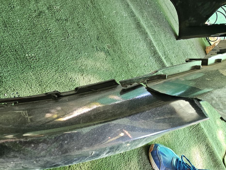 Срочно продаётся бампер NEXIA 3 мокрые асфальт.