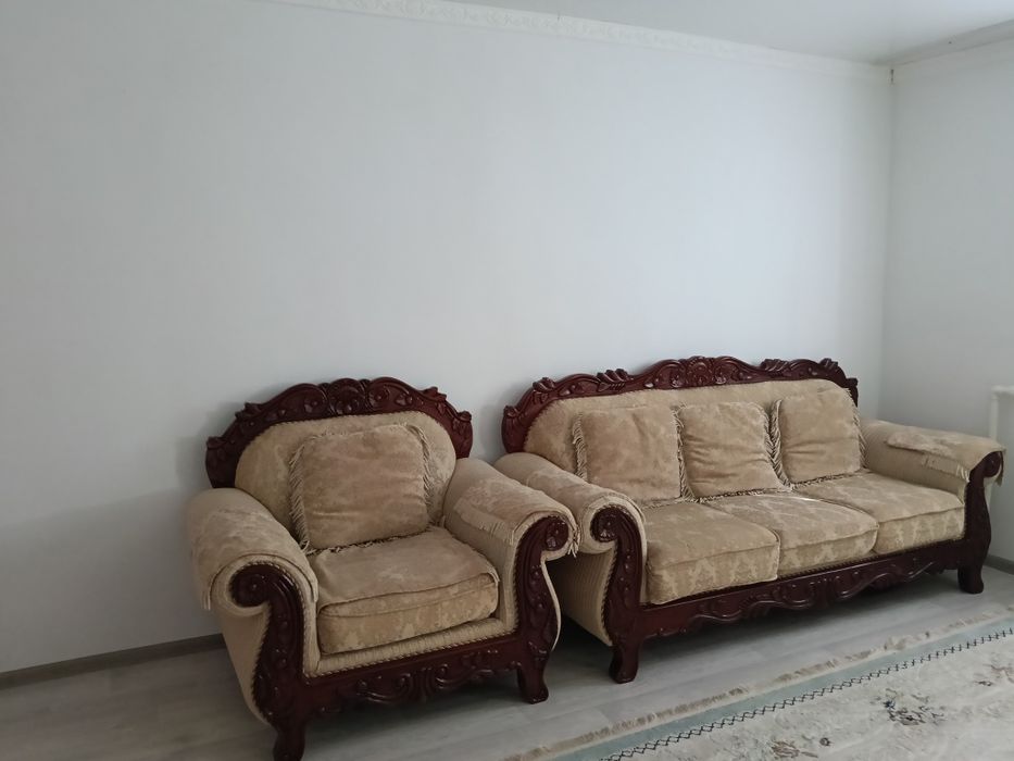 Продам диван мягкий