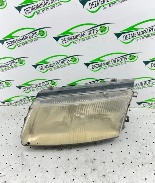 Far stanga 14742500 14742500 Volkswagen VW Passat 1998