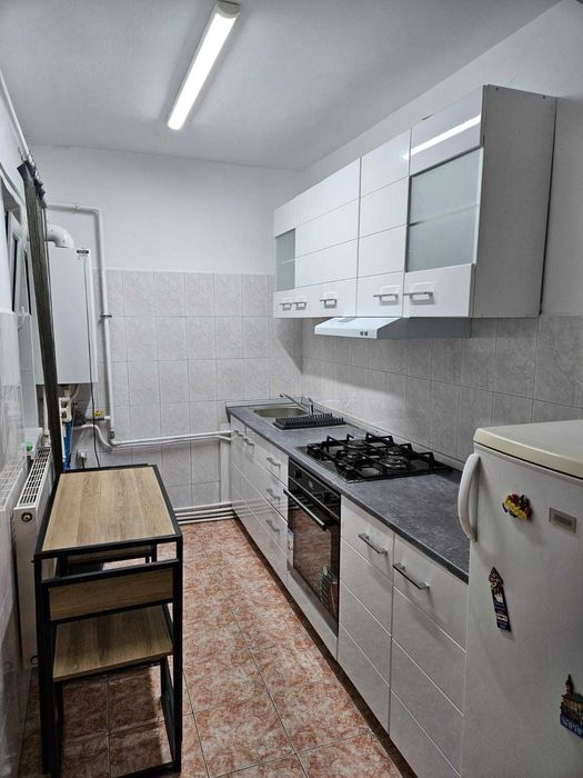 Proprietar inchiriez ap. 1 camera centrală proprie langa Shopping city