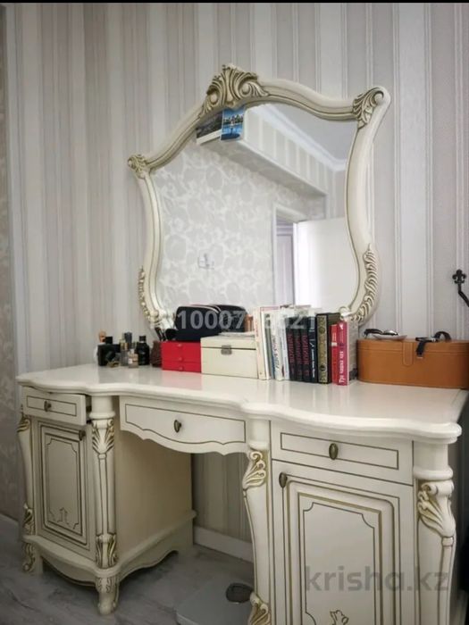 Продам срочно спальный гарнитур