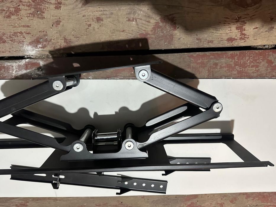 Кронштейн для большого телевизора