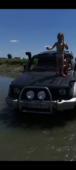 Bullbar inox Mitsubishi Pajero cu proiectoare