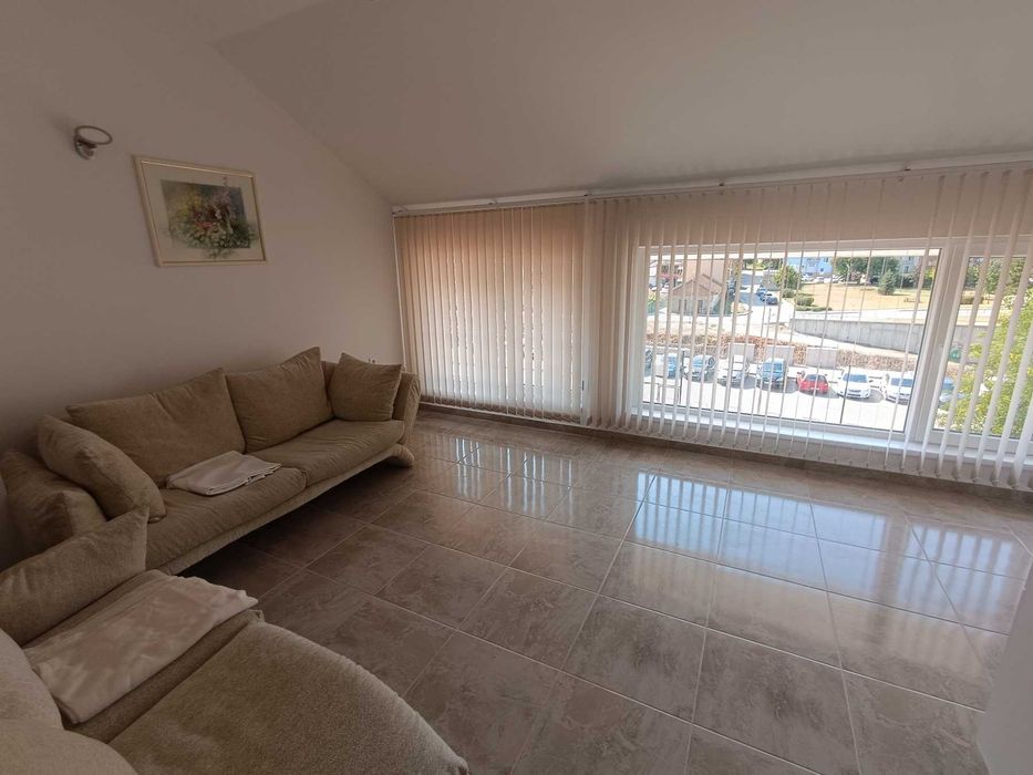 Апартамент под наем обзаведен