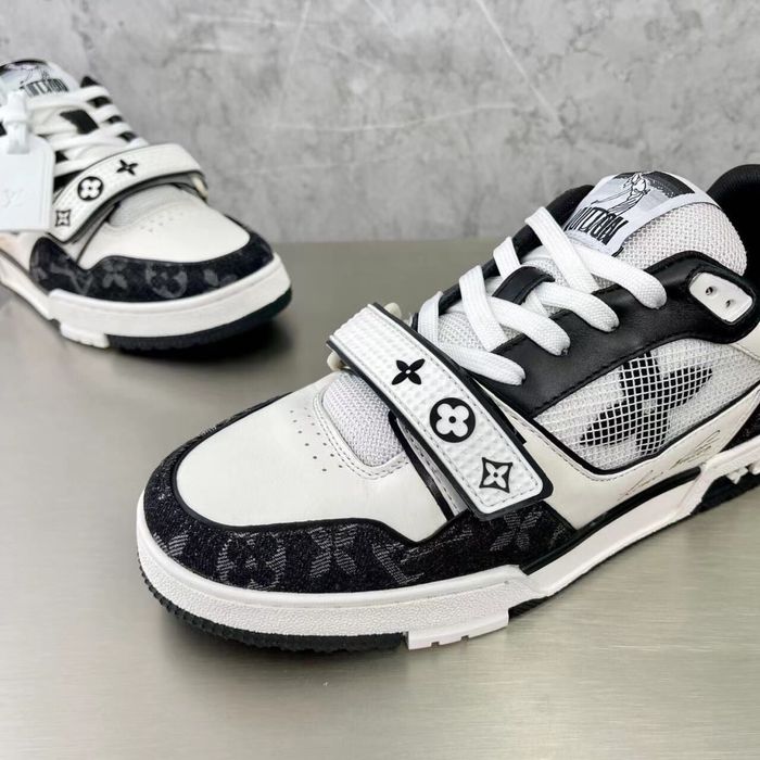 Louis Vuitton si Dior