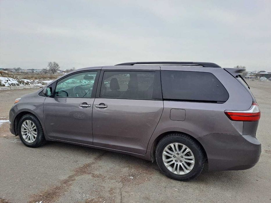 Продам машину -Toyota Sienna