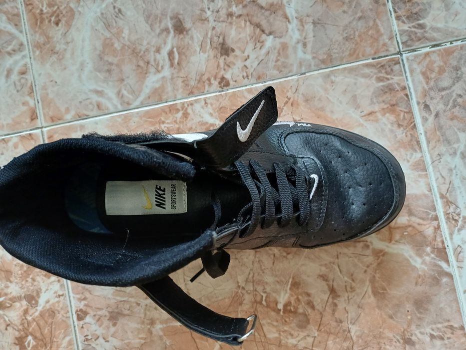 Маратонки   Nike